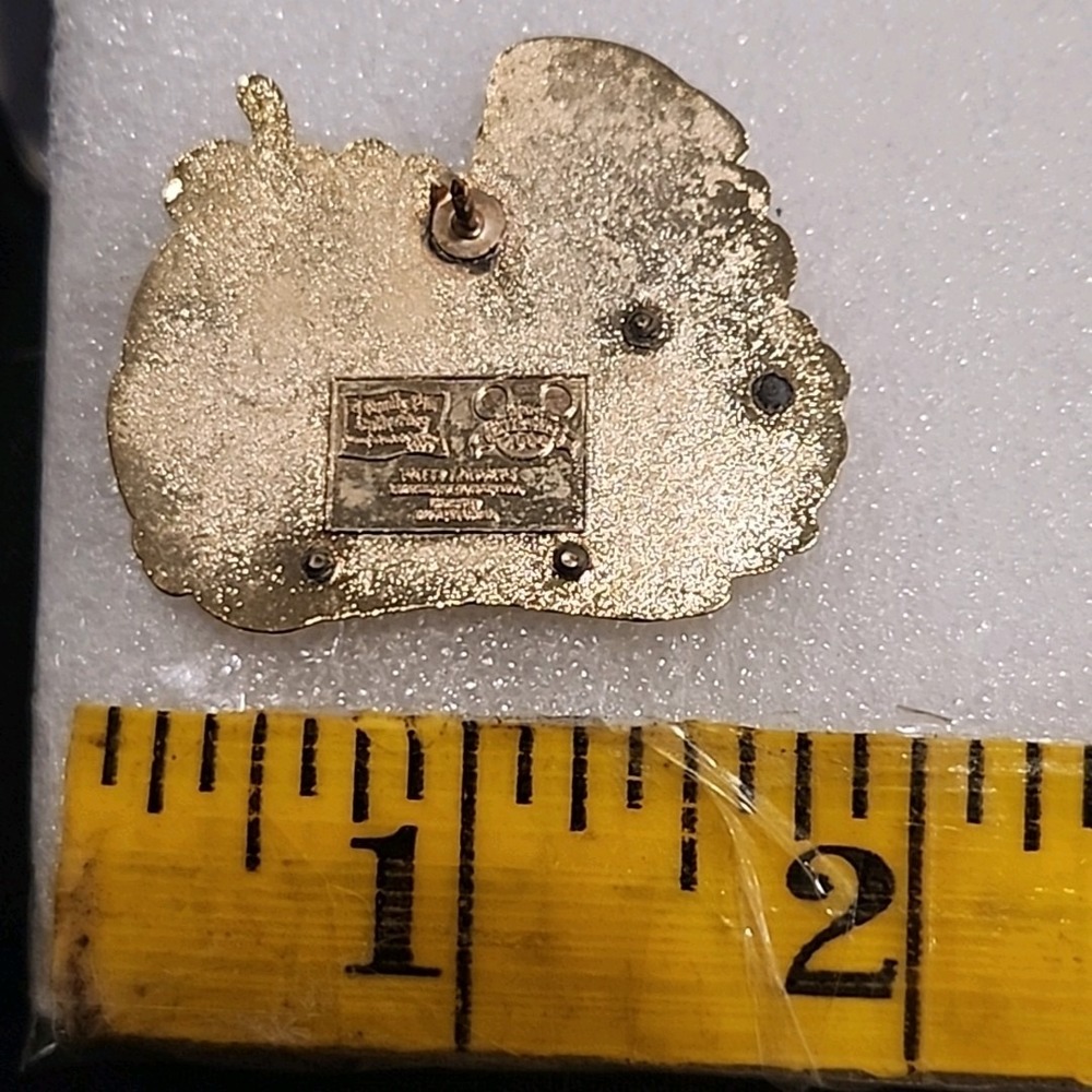 Vintage Disney Pin Mickey Minnie Picnic Family Gathering Artist Choice LE 32589 - Picture 3 of 3